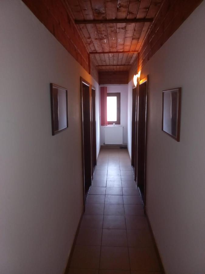 Double Room With Private Bathroom By Osteria Constantino Targoviste Ngoại thất bức ảnh