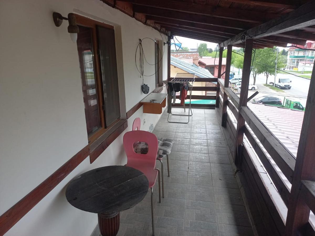 Double Room With Private Bathroom By Osteria Constantino Targoviste Ngoại thất bức ảnh