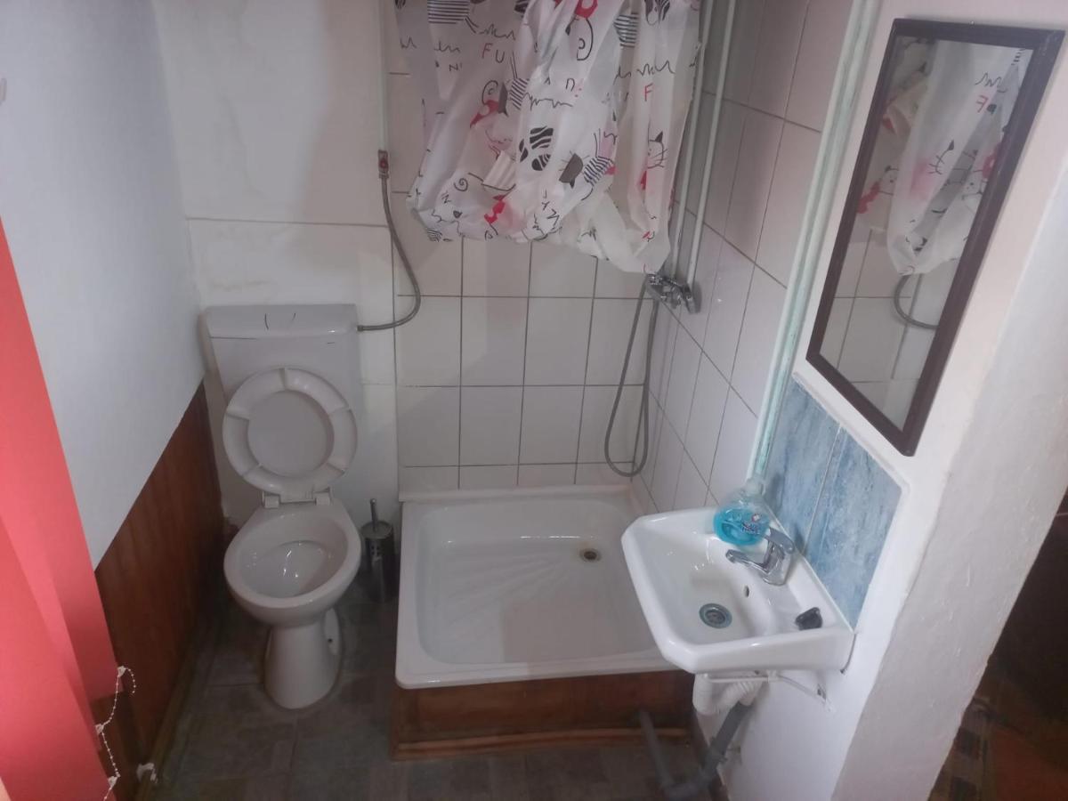 Double Room With Private Bathroom By Osteria Constantino Targoviste Ngoại thất bức ảnh